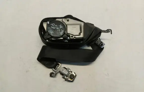 Volvo XC90 Front seatbelt 31322654-19j