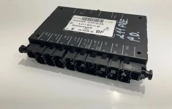 Mercedes-Benz E W211 Seat control module A2118204185 05020835 2118204185