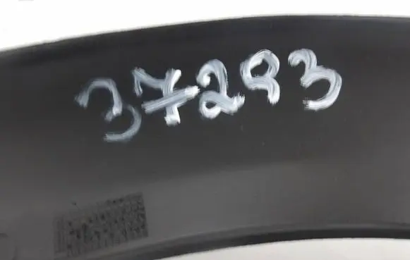 Volkswagen Polo II 86C 2F Front arch trim 871853718D