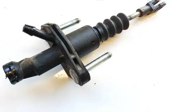 Opel Zafira B Clutch master cylinder 90581565