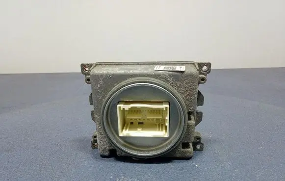 Volkswagen PASSAT CC Voltage converter/converter module 7PP941571AE