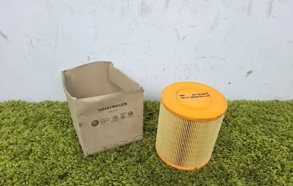 Audi A6 S6 C6 4F Air filter 4f0133843a
