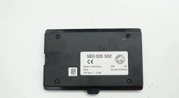 Skoda Superb B8 (3V) Aerial antenna amplifier 5E0035502ACR 5E0035502