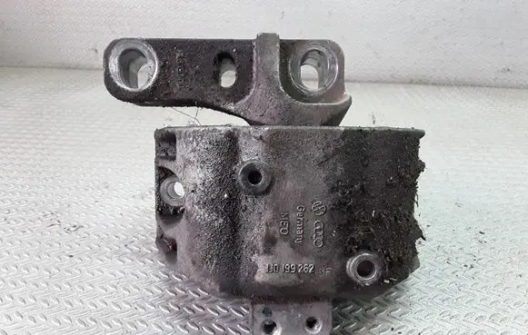 Volkswagen Golf IV Engine mount bracket 1J0199262BF
