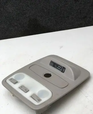 Renault Captur Front seat light 739486822