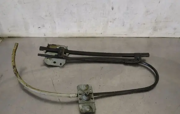 Skoda Favorit (781) Front door electric window regulator 