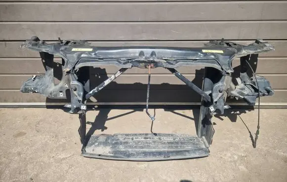 BMW 7 E65 E66 Top upper radiator support slam panel