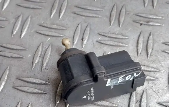 Seat Leon (1M) Headlight level adjustment motor 