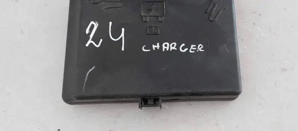 Dodge Charger Battery box tray cover/lid 7171465630