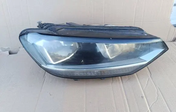 Volkswagen Touran III Headlight/headlamp 5TB941006A