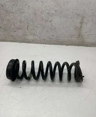 BMW 4 F32 F33 Rear coil spring 6764419