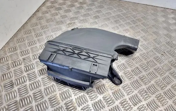 Mercedes-Benz ML W166 Air filter box A6420942304 A6420904301