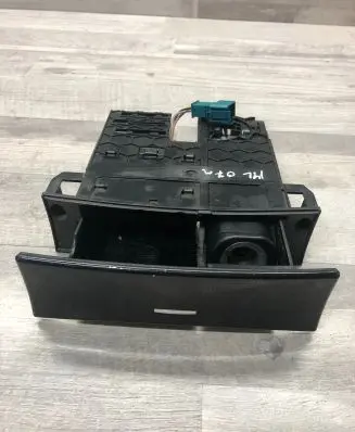 Mercedes-Benz ML W164 Ashtray (front) A1648100030 A1648100130
