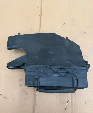 Air filter box