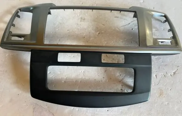 Toyota Hilux (AN10, AN20, AN30) Radio/GPS head unit trim 55412OK180 55420OK470