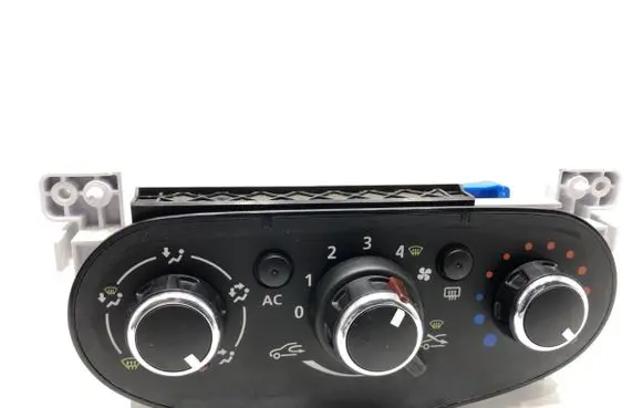 Dacia Duster II Interior fan control switch 