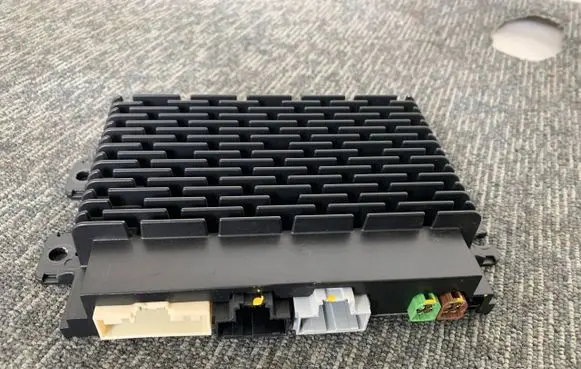 Ford Mustang V Sound amplifier