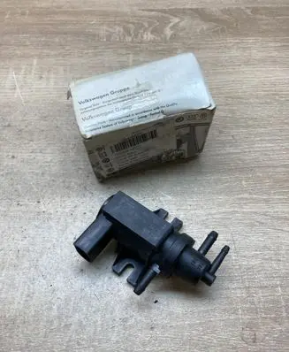Volkswagen Sharan Valve vacuum 1K0906627D