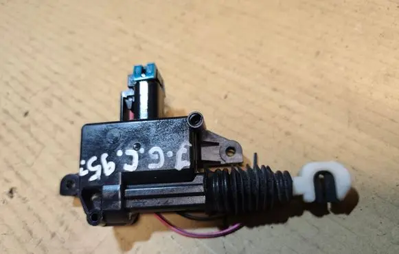 Jeep Grand Cherokee Front door lock motor 