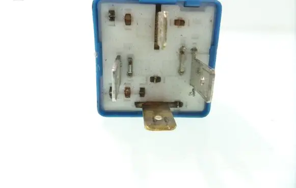 Audi A6 S6 C5 4B Other relay 8D0951253A 373