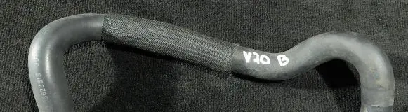 Volvo V70 Engine coolant pipe/hose