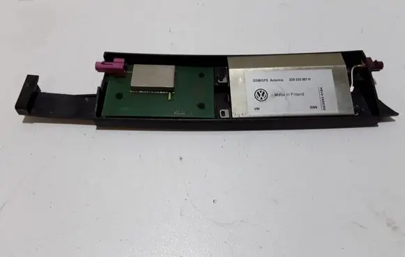 Volkswagen Phaeton Aerial antenna amplifier 3D0035507H