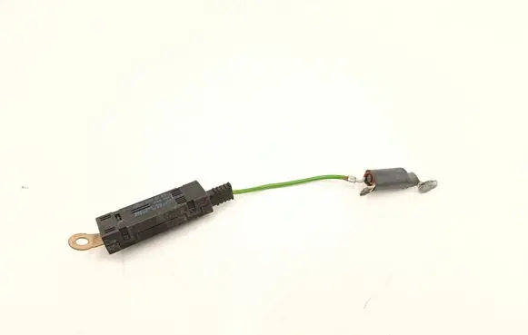 Mercedes-Benz A W176 Aerial antenna amplifier A1568200089