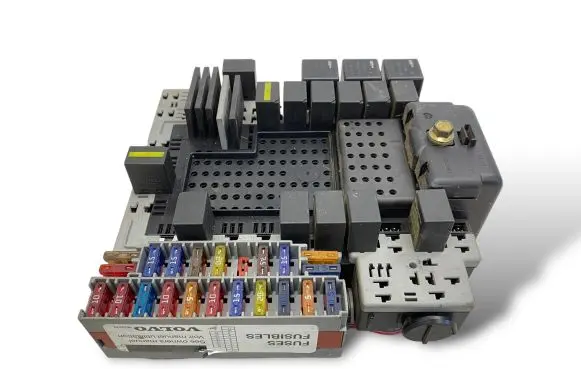 Volvo XC90 Fuse module 30679527