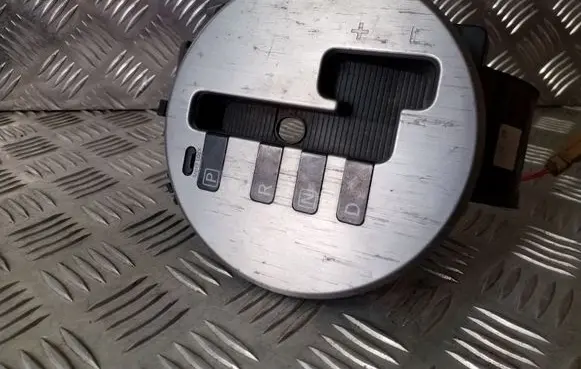 Infiniti FX Gear shifter surround trim plastic