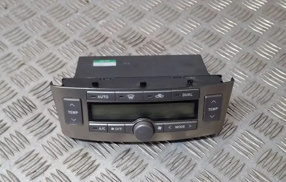 Toyota Avensis T250 Climate control unit 5590205050G 4M041A8