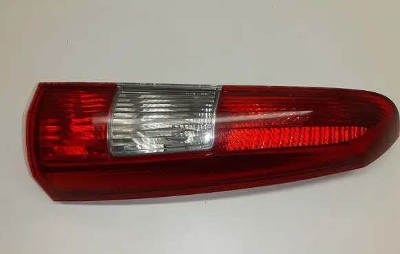 Volvo V70 Rear/tail lights 9154494