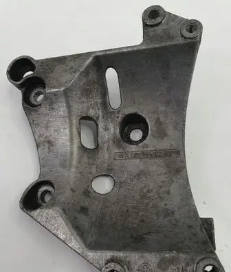Mercedes-Benz ML W163 Generator/alternator bracket A6281550235