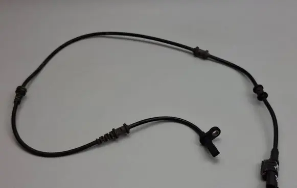 Mercedes-Benz B W246 W242 ABS brake wheel speed sensor A2465402510