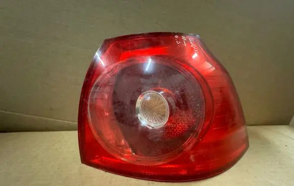 Volkswagen Golf V Rear/tail lights 1K6945096N 28490202 P01555607