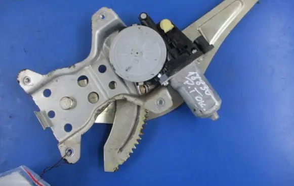 Fiat Sedici Rear door window regulator with motor