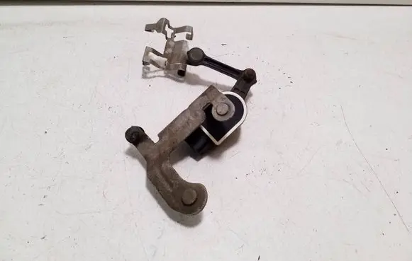 Mercedes-Benz EQC Rear air suspension level height sensor A0009053704 A2139052002