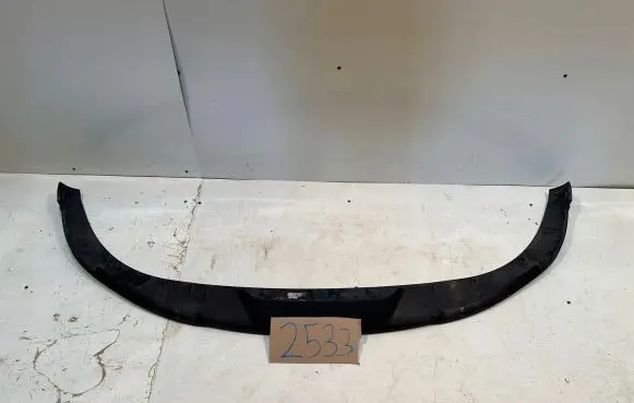 Front bumper splitter molding