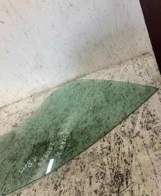 Opel Astra K Front door window glass four-door