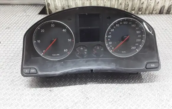 Volkswagen Golf V Speedometer (instrument cluster) 1K0920852J