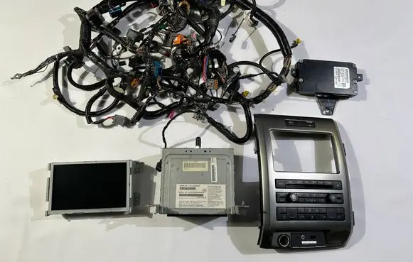 Ford F150 Radio/CD/DVD/GPS head unit cl3t19c156ba