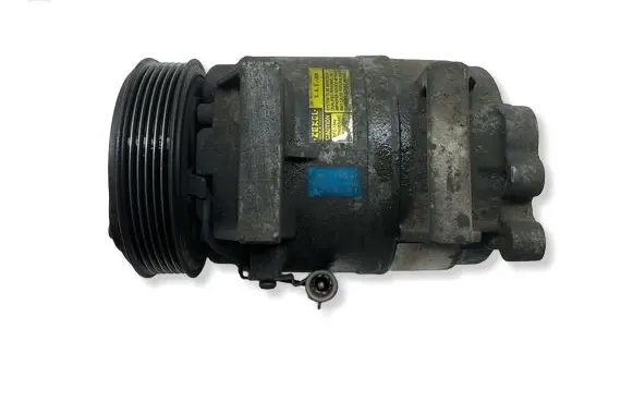 Volvo XC90 Air conditioning (A/C) compressor (pump) 8708581