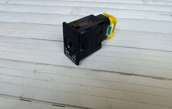 Volkswagen PASSAT B6 Passenger airbag on/off switch 3C0919237A