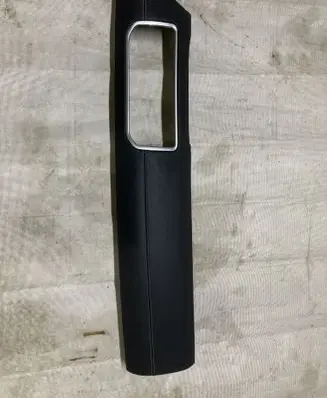 Land Rover Evoque I Radio/GPS head unit trim BJ3204268AAW