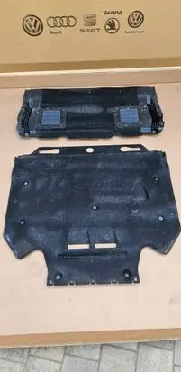 Audi RS7 C7 Engine splash shield/under tray 4G0863821L 4G0863822C