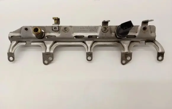 Audi A4 S4 B8 8K Fuel main line pipe 06J133317 06J906051B