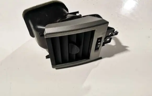 Land Rover Range Rover Sport L320 Dash center air vent grill 05527000