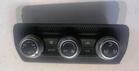 Audi A1 Climate control unit 8X0820043C 901514540002