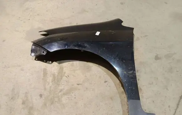 Honda FR-V Fender
