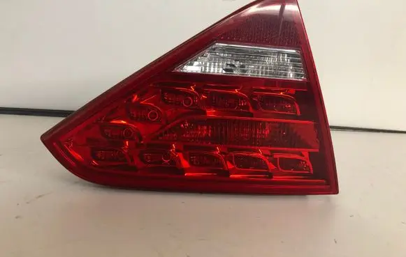 Audi A5 8T 8F Tailgate rear/tail lights 8T0945093A