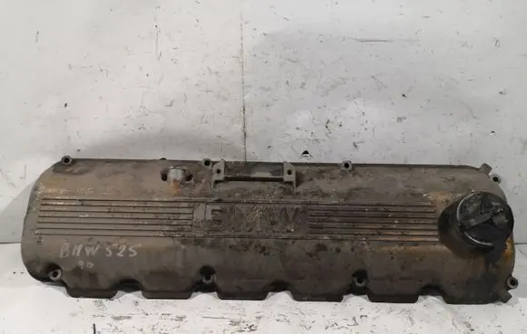 BMW 5 E34 Rocker cam cover 